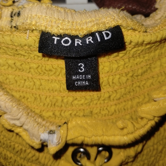 Torrid  3X Floral Off-Shoulder Top - Picture 4 of 9